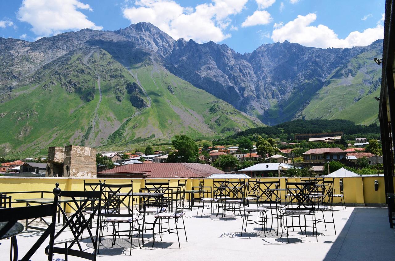 Mount Inn Kazbegi Stepantsminda Exterior foto