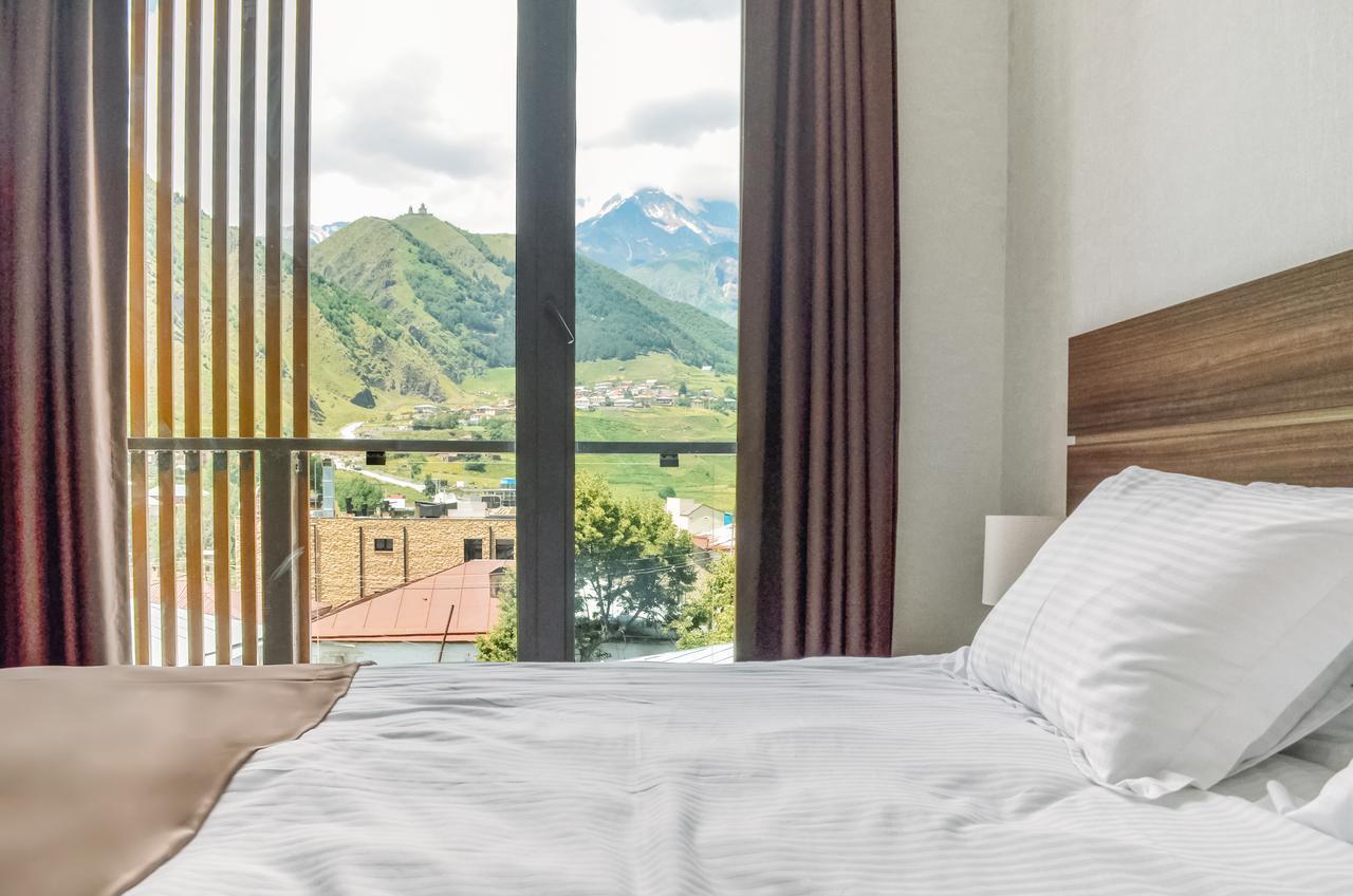 Mount Inn Kazbegi Stepantsminda Exterior foto